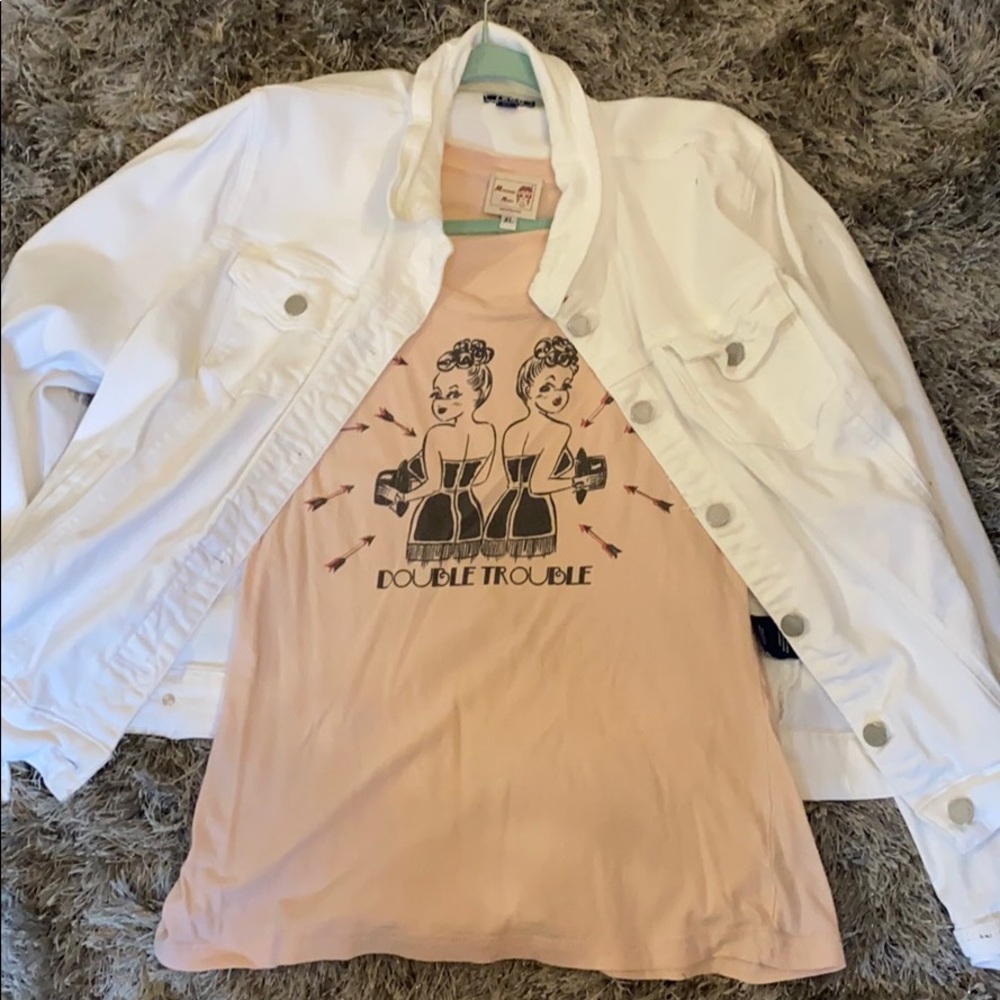XL pinup girl short sleeve tee&white denim jacket